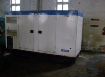 柳州康明斯150kw大型柴油二手发电机组 柳州康明斯150kw大型柴油二手发电机组